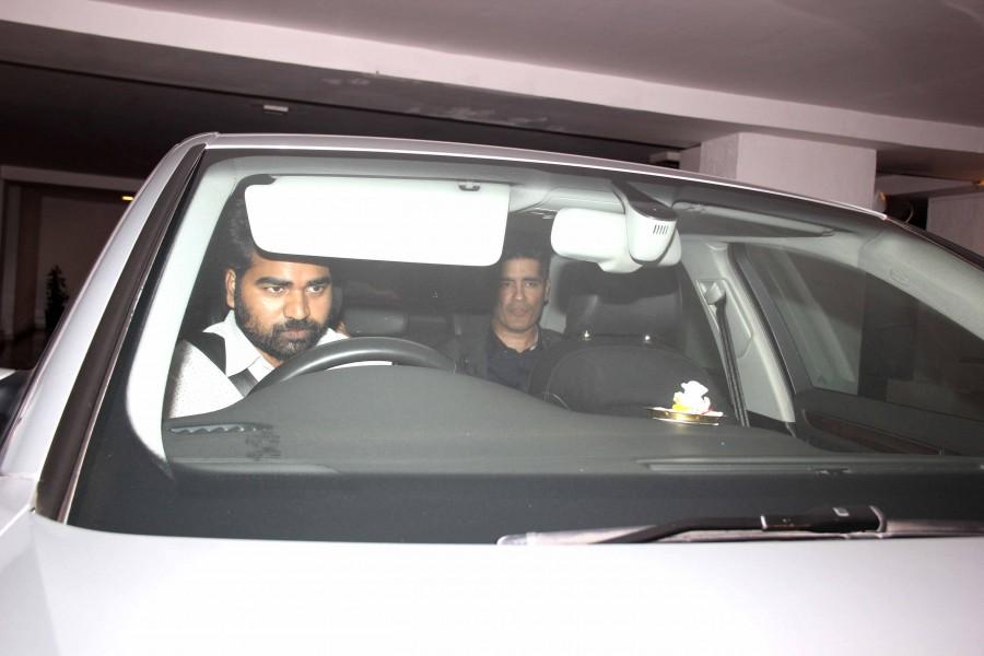 Celebs like Kareena Kapoor Khan, Karisma Kapoor, Manish Malhotra, Malaika Arora spotted at Karan Johar's house. Kareena Kapoor,Karisma Kapoor,Malaika Arora,Amrita Arora,Karan Johar,Kareena Kapoor Khan