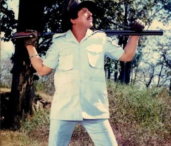 Happy birthday Vishnuvardhan: Rare and Unseen pictures of Kannada superstar Vishnuvardhan,Vishnuvardhan Rare pics,Vishnuvardhan Rare images,Vishnuvardhan Rare photos,Vishnuvardhan Rare stills,Vishnuvardhan Rare pictures,Vishnuvardhan unseen pics,Vishnuvardhan unseen images,Vishnuvardhan unseen photos,Vishnuvardhan unseen stills,V