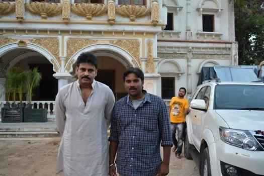 Katamarayudu is an upcoming Telugu movie directed by Kishore Kumar Pardasani and produced by Sharrath Marar. The film stars Pawan Kalyan and Shruti Hassan in the lead role, while Sharwanand, Kamal Kamaraju, Ajay, Siva Balaji, Ali and Rao Ramesh appear in the supporting role.