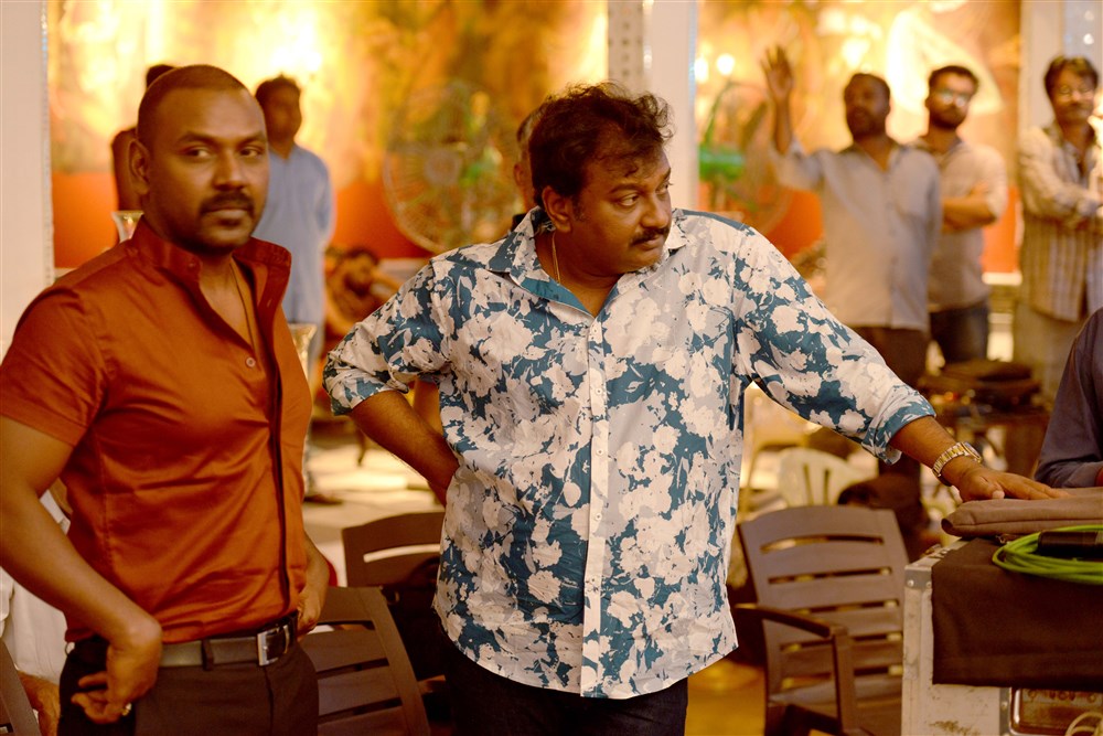 Photos of Megastar Chiranjeevi, Ram Charan, Raghava Lawrence, VV Vinayak and Kona Venkat at Khaidi No 150 Movie Shooting Spot Stills. Khaidi No 150,Chiranjeevi,Ram Charan,Raghava Lawrence,VV Vinayak,Megastar Chiranjeevi,Khaidi No 150 Shooting Spot,Khaidi No 150 Shooting Spot pics,Khaidi No 150 Shooting Spot images,Khaidi No 150 Shooting Spot photos,Khaidi No 150 Shooting Spot stills,Kha