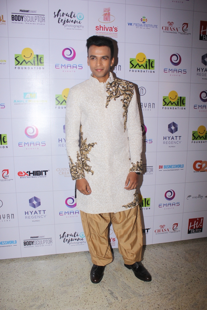 Abhijeet Sawant at 11th edition of Ramp for Champs. 11th edition of Ramp for Champs,celebs at 11th edition of Ramp for Champs,Abhijeet Sawant,Tara Sharma,Aditi Singh Sharma,choreographer Terence Lewis,Fashion Designer Archana Kochhar,Gizele Thakral,Marathi film actor Pooja Sawant,Shweta Rohira,singer Aditi