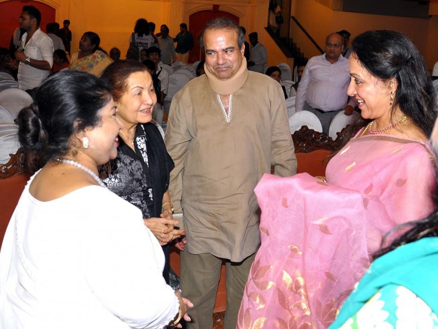 Deevya Jain, Suresh Wadkar and Hema Malini Hema Malini,Suresh Wadkar,Anup Jalota,Ravindra Jain,Ravindra Jain's death anniversary,Ravindra Jain death anniversary