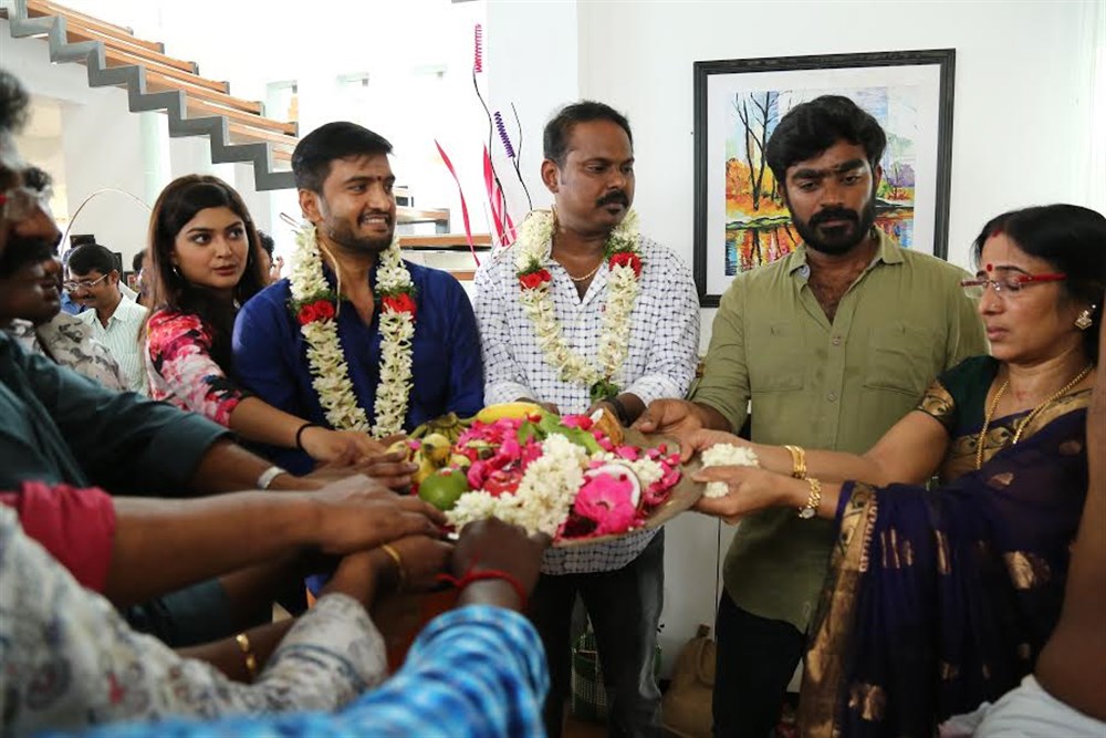 South Indian Actor Santhanam's next untitled movie launched in Chennai. Directed by Sethuraman and produced by VTV Productions. Celebs like Robo Shankar, VTV Ganesh, Vaibhavi Shandilya and others graced the event. Santhanam new movie with Sethuraman,Santhanam new movie,Santhanam new movie pooja,Santhanam new movie launch,Santhanam new movie pooja pics,Santhanam new movie pooja images,Santhanam new movie pooja stills,Santhanam new movie pooja pictures,Robo Shankar,V