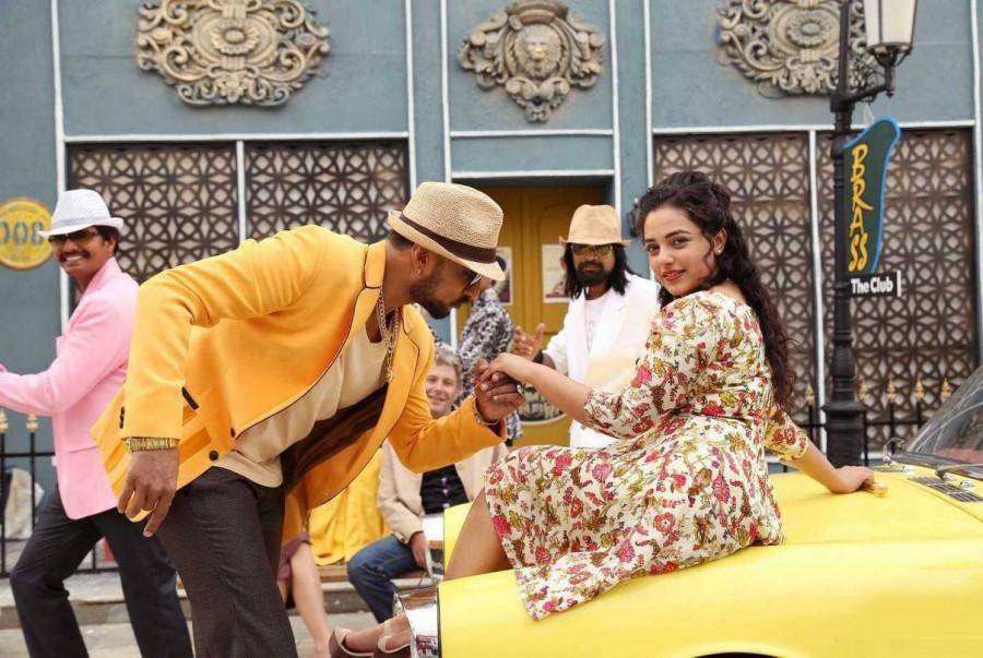 Kiccha Sudeep, Nithya Menen's Kotikokkadu movie stills. Kiccha Sudeep,Nithya Menen,Kotigobba 2,Kotikokkadu movie stills,Kotikokkadu movie pics,Kotikokkadu movie images,Kotikokkadu movie photos,Kotikokkadu movie pictures,Kotikokkadu,Telugu movie Kotikokkadu