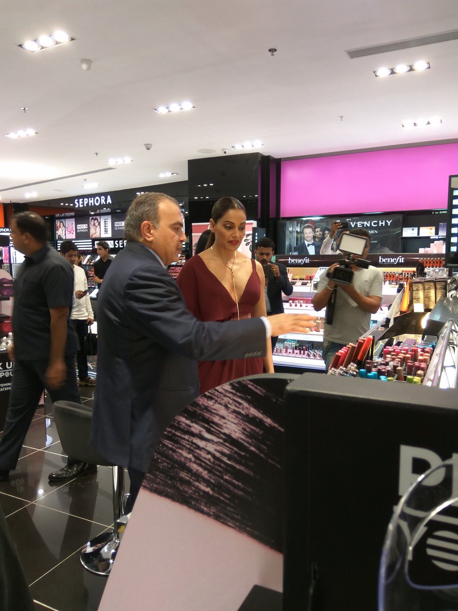 Bipasha Basu Esha Gupta,Bipasha Basu,Disha Patani,Sephora store Launch,Sephora store Launch pics,Sephora store Launch images,Sephora store Launch photos,Sephora store Launch stills,Sephora store Launch pictures