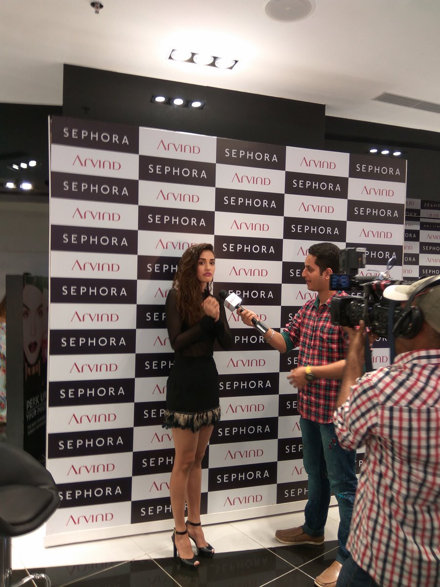 Disha Patani Esha Gupta,Bipasha Basu,Disha Patani,Sephora store Launch,Sephora store Launch pics,Sephora store Launch images,Sephora store Launch photos,Sephora store Launch stills,Sephora store Launch pictures