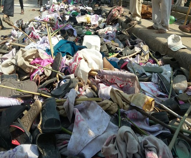 Uttar Pradesh Police's Additional Director of General (Law and Order) Daljit Choudhary confirmed the incident but declined to provide the toll. Varanasi,Varanasi Stampede,Varanasi Stampede pics,Varanasi Stampede images,Varanasi Stampede photos,Varanasi Stampede stills,Varanasi Stampede pictures,Rajghat Bridge,Rajghat Bridge near Varanasi