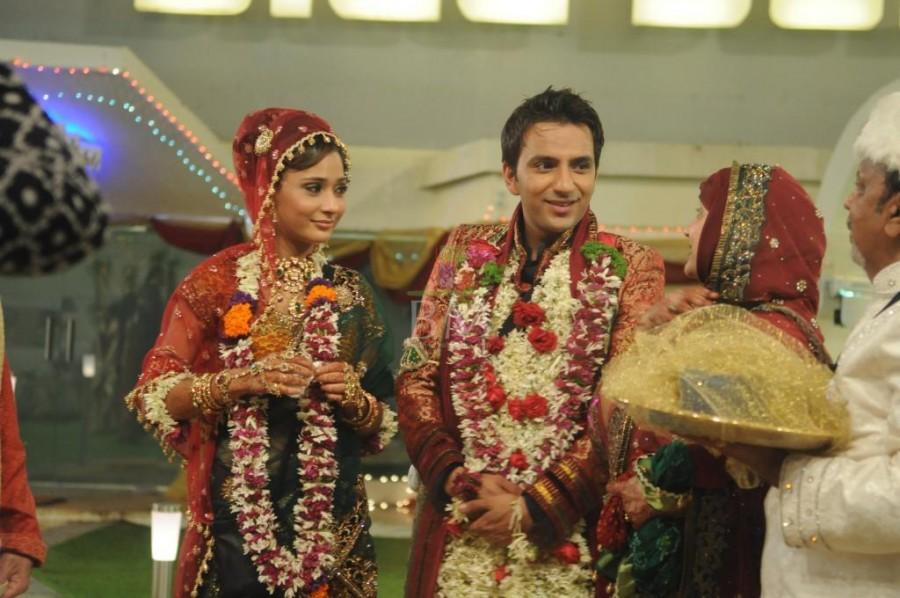 Sara Khan and Ali Merchant Bigg Boss,Bigg Boss couples,Anupama Verma & Aryan Vaid,Sara Khan & Ali Merchant,Veena Malik & Ashmit Patel,Pooja Bedi and Akashdeep Saigal,Karishma Kotak and Vishal Karwal,Tanisha Mukherjee & Armaan Kohli,Gauhar Khan & Kushal Tandon,Ka