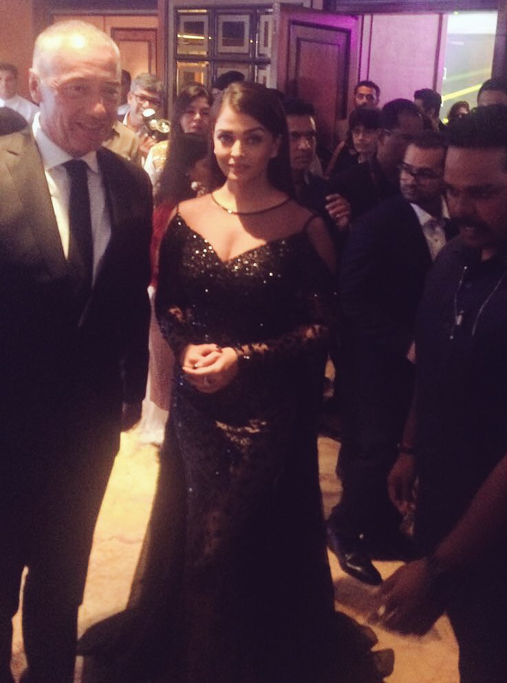 Photos of Bollywood actress Aishwarya Rai Bachchan at Absolut Elyx Filmfare Glamour And Style Awards. Aishwarya Rai Bachchan,Aishwarya Rai,Aishwarya Rai Bachchan at Absolut Elyx Filmfare Glamour And Style Awards 2015,Aishwarya Rai at Absolut Elyx Filmfare Glamour And Style Awards 2015,Aishwarya Rai pics,Aishwarya Rai images,Aishwarya Rai photos,Aishwarya