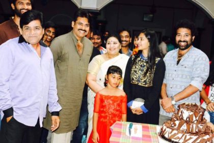 Photos of Power Star Pawan Kalyan celebrates Siva Balaji's birthday on the sets of Katama Rayudu.