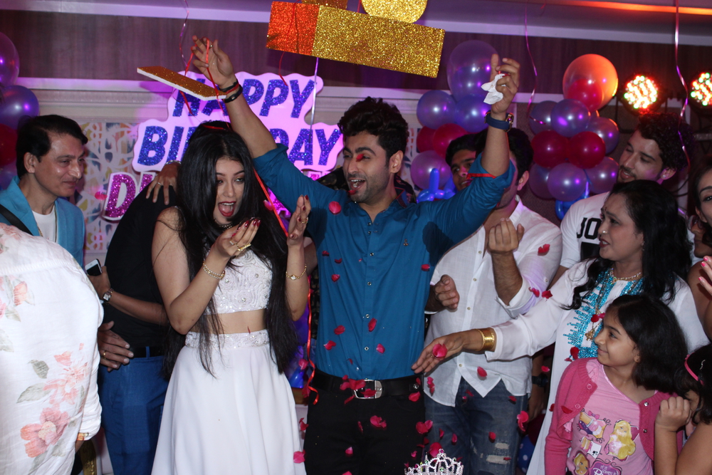 Photos of Actress Digangana Suryavanshi celebrated her 19th birthday at Flags restaurant in Lokhandwala, Andheri West, Mumbai. Digangana Suryavanshi,Digangana Suryavanshi birthday,Digangana Suryavanshi birthday celebration,Digangana Suryavanshi birthday celebration pics,Digangana Suryavanshi birthday celebration images,Digangana Suryavanshi birthday celebration photos,Digangana S