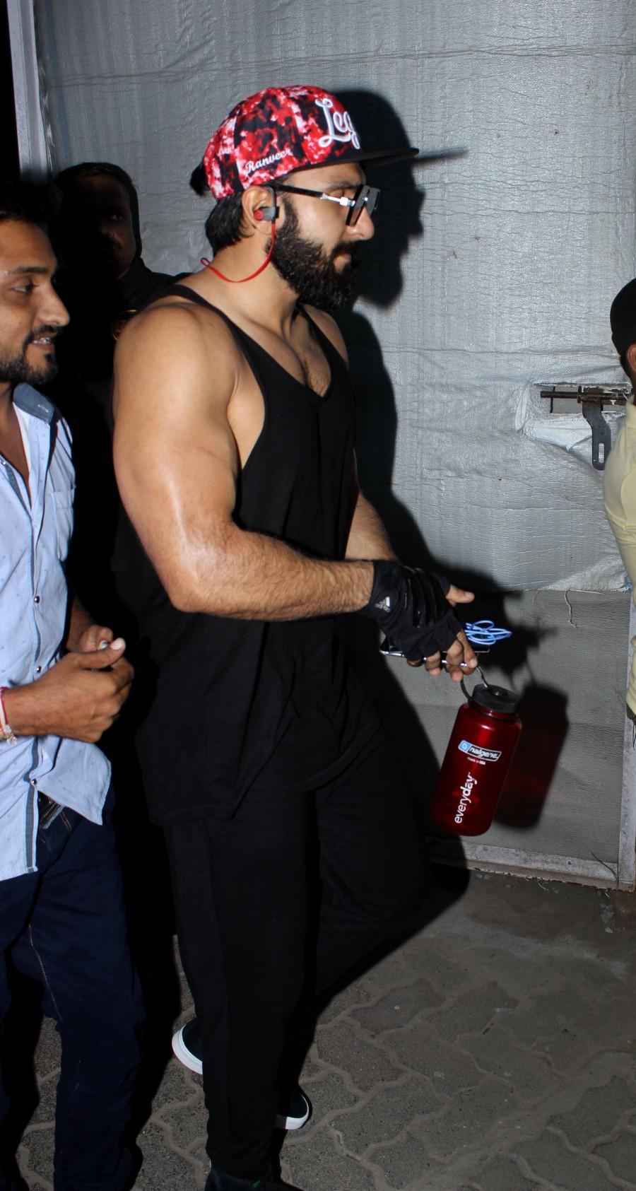 Photos of Bollywood actor Ranveer Singh spotted at Otters Club, Bandra. Ranveer Singh spotted at Otters Club,Ranveer Singh at Otters Club,actor Ranveer Singh,Ranveer Singh new look,Ranveer Singh latest pics,Ranveer Singh latest images,Ranveer Singh latest photos,Ranveer Singh latest stills,Ranveer Singh latest pictures