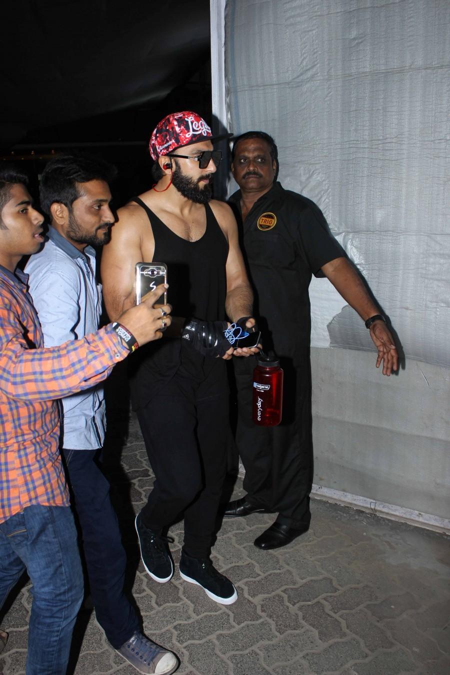 Photos of Bollywood actor Ranveer Singh spotted at Otters Club, Bandra. Ranveer Singh spotted at Otters Club,Ranveer Singh at Otters Club,actor Ranveer Singh,Ranveer Singh new look,Ranveer Singh latest pics,Ranveer Singh latest images,Ranveer Singh latest photos,Ranveer Singh latest stills,Ranveer Singh latest pictures