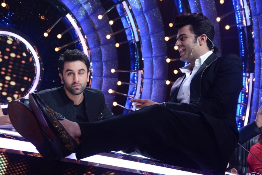 Special moments of Bollywood actor Ranbir Kapoor when he visited the sets of Jhalak Dikhhla Jaa for the promotion of his upcoming movie 'Ae Dil Hai Mushkil' as the special judge on the show, joining judges Karan Johar, Ganesh Hegde and Jacqueline Fernandez on the jury table. Ranbir Kapoor,Ranbir Kapoor on Jhalak Dikhhla Jaa,Ae Dil Hai Mushkil,Ae Dil Hai Mushkil promotion,Ae Dil Hai Mushkil movie promotion,Karan Johar,Ganesh Hegde,Jacqueline Fernandez,Ranbir Kapoor Candid Moments,Ranbir Kapoor Candid Moments pics,Ranbir Kapoor