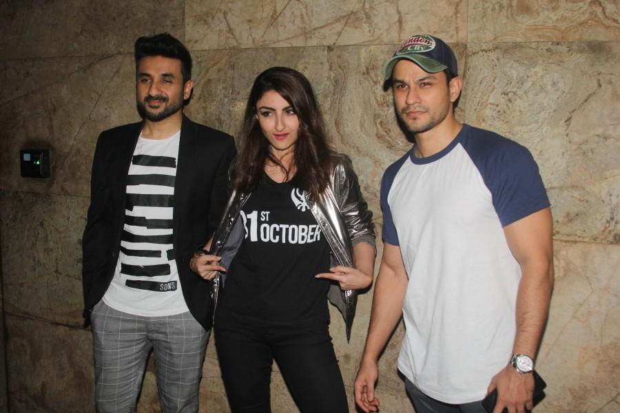 Actor Vir Das recently hosted a special screening for his close friends and family for his upcoming movie '31st October'. His close friends from the industry also attended the screening along with his Co-star Soha Ali Khan. Also present at the event were Kunal Khemu, Neha Dhupia, Rannvijay Singh, Milap Zaveri, Ashwin Mushran amongst many others. Now, we can not wait to see the movie where Vir is playing a serious role for the first time. The movie releases on 21st October. Vir Das,Soha Ali Khan,Kunal Khemu,31st October special screening,31st October,31st October special screening pics,31st October special screening images,31st October special screening photos,31st October special screening stills,31st October special screen