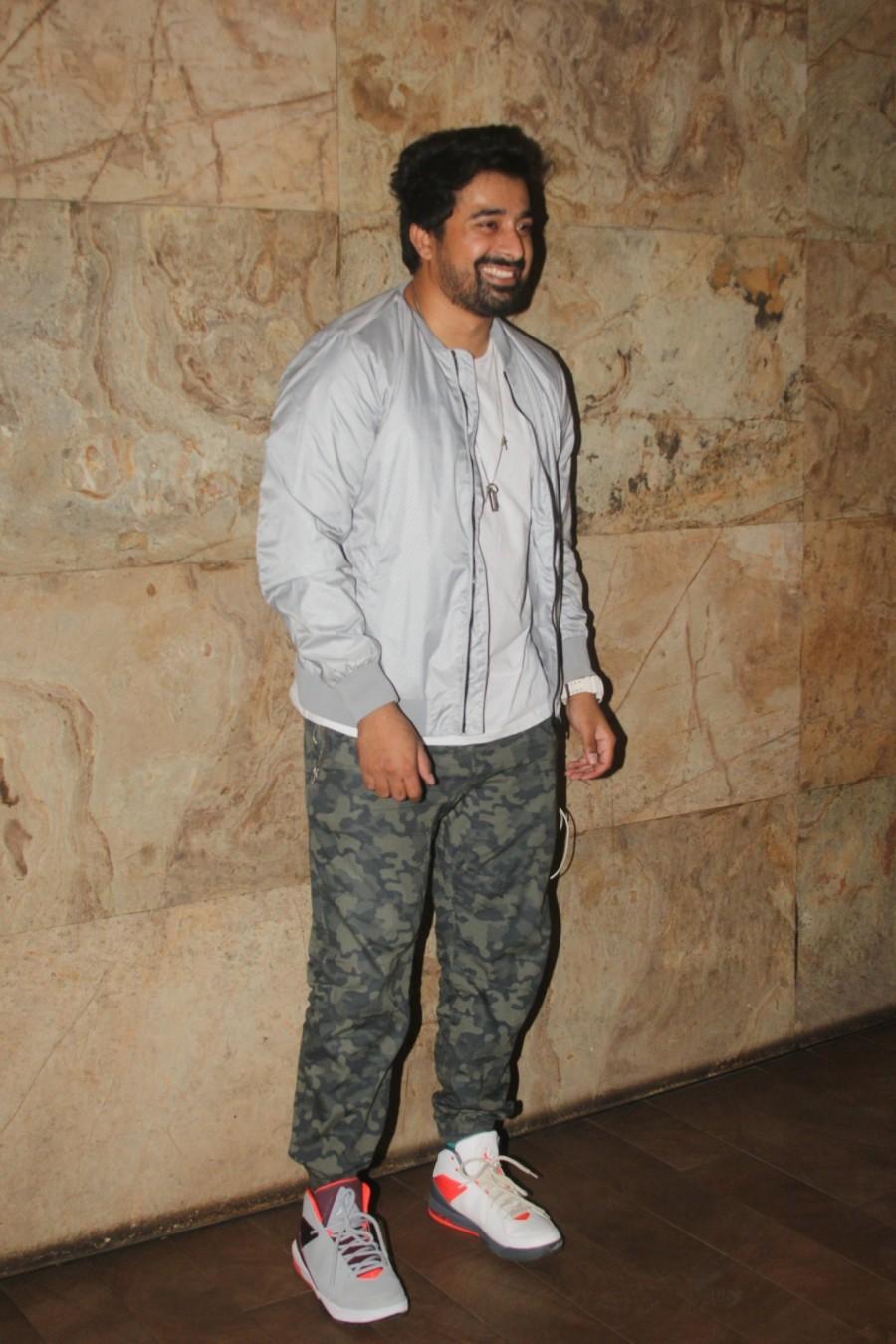 Rannvijay Singh at 31st October special screening. Vir Das,Soha Ali Khan,Kunal Khemu,31st October special screening,31st October,31st October special screening pics,31st October special screening images,31st October special screening photos,31st October special screening stills,31st October special screen