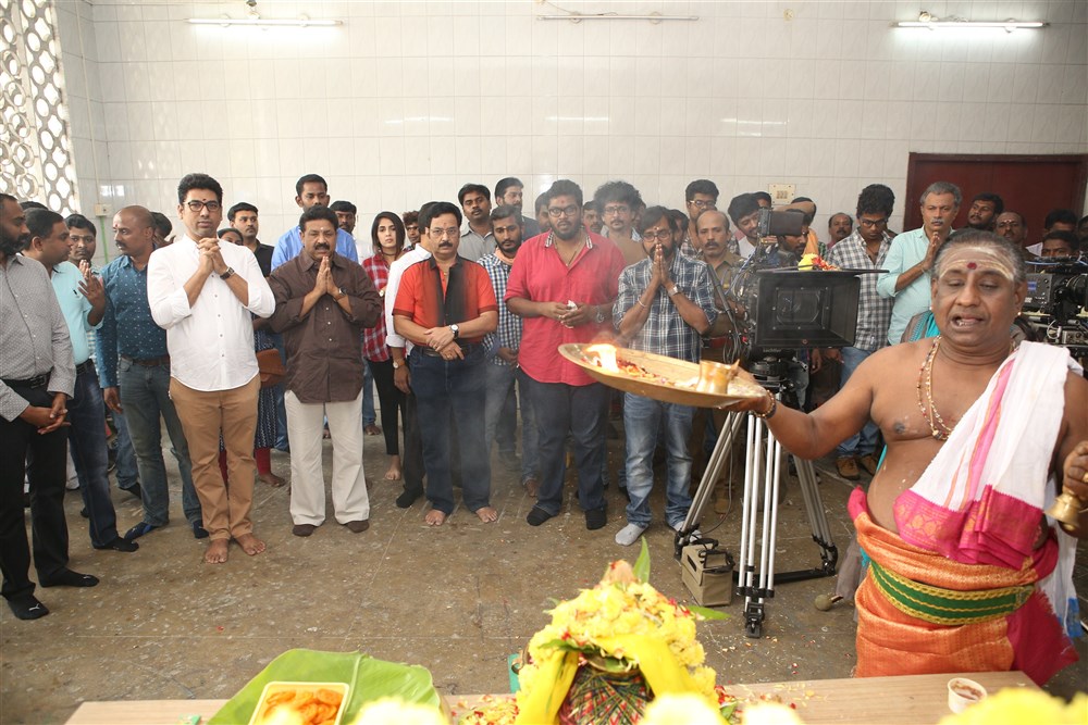 Imaikkaa Nodigal movie launch event held at Chennai. Celebs like C. J. Jayakumar, R. Ajay Gnanamuthu, R. D. Rajasekhar, Pattukkottai Prabakar, Bhuvan Srinivasan and others graced the event. Imaikkaa Nodigal,Imaikkaa Nodigal Movie Launch,C. J. Jayakumar,R. Ajay Gnanamuthu,R. D. Rajasekhar,Pattukkottai Prabakar,Bhuvan Srinivasan,Imaikkaa Nodigal Movie Launch pics,Imaikkaa Nodigal Movie Launch images,Imaikkaa Nodigal Movie Launch photos,Imaikka