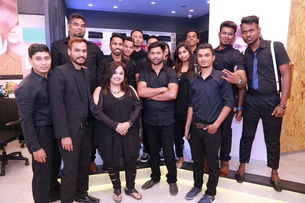 Photos of South Indian Actress Trisha Krishnan launches Spalon India’s 2nd Bounce Salon and Spa at Inorbit Mall in Hyderabad. Trisha,Trisha launches Bounce Salon & Spa,Trisha Krishnan,Trisha latest pics,Trisha latest images,Trisha latest photos,Trisha latest stills,Trisha latest pictures