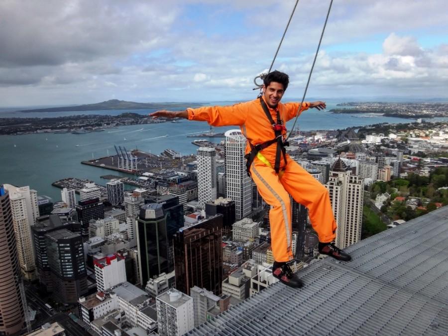 Amidst the gruelling shoot schedule, the actor has decided to escape to the welcoming land of New Zealand and he can't wait for the trip to start as this will be his second time to the country and he plans to double the indulgence that he had during his first trip in 2005. Sidharth Malhotra,Sidharth Malhotra in New Zealand,New Zealand,Sidharth Malhotra holiday,Jacqueline Fernandez,Sidharth Malhotra holiday pics,Sidharth Malhotra pics,Sidharth Malhotra images,Sidharth Malhotra photos,Sidharth Malhotra stills,Sidharth Malhotr