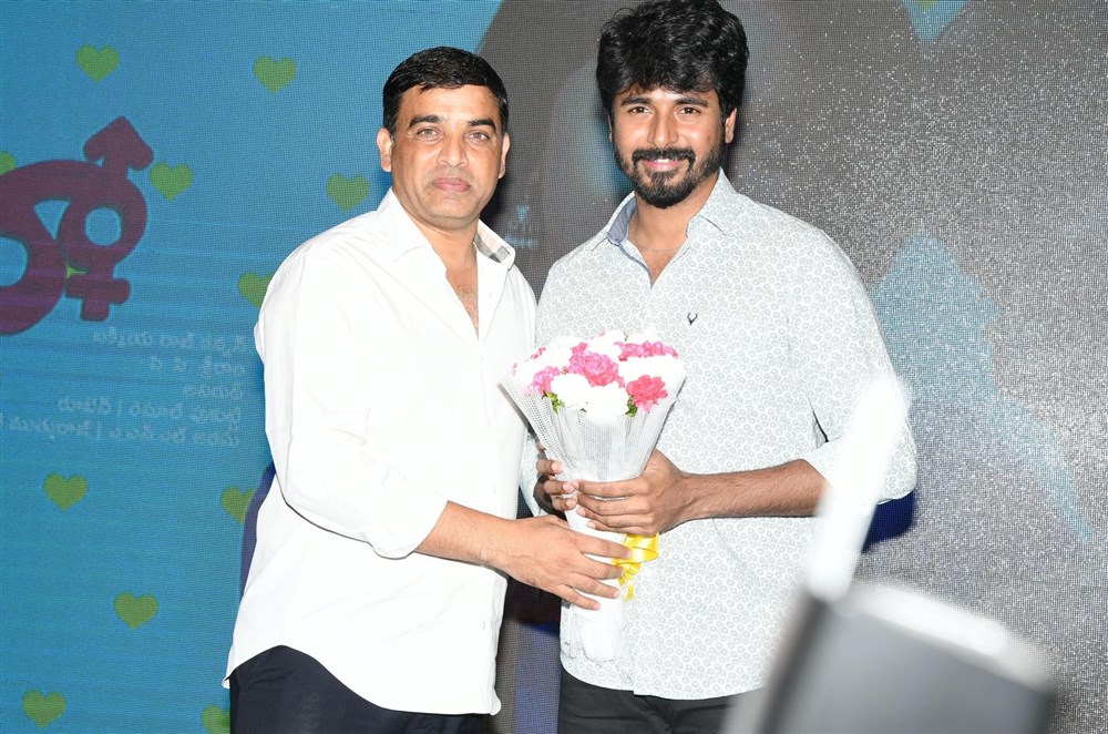 Telugu movie Remo first look launch event held at Hyderabad. Celebs like Sivakarthikeyan, Anirudh Ravichander, Sathish, RD Raja, Bakkiyaraj Kannan, Dil Raju, PC Sreeram, Manjusha, Vamsi Paidipally and others graced the event. Sivakarthikeyan,Anirudh,Sathish,Anirudh Ravichander,Remo Telugu Movie First Look Launch,Remo First Look Launch,Remo First Look Launch pics,Remo First Look Launch images,Remo First Look Launch photos,Remo First Look Launch stills,Remo First Look Launch pic