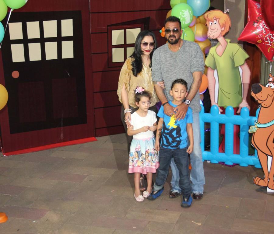 It was a sheer special occasion for Sanjay Dutt who celebrated his twin's birthday dated on 21st October, yesterday. It was the first birthday celebration of his kids that he experienced post releasing from Yerewada and the actor indeed has made the most of it. Sanjay Dutt,Iqra,Shahraan,Sanjay Dutt children birthday celebrations,Sanjay Dutt children birthday celebrations pics,Sanjay Dutt children birthday celebrations images,Sanjay Dutt children birthday celebrations photos,Sanjay Dutt children birthday celebrat
