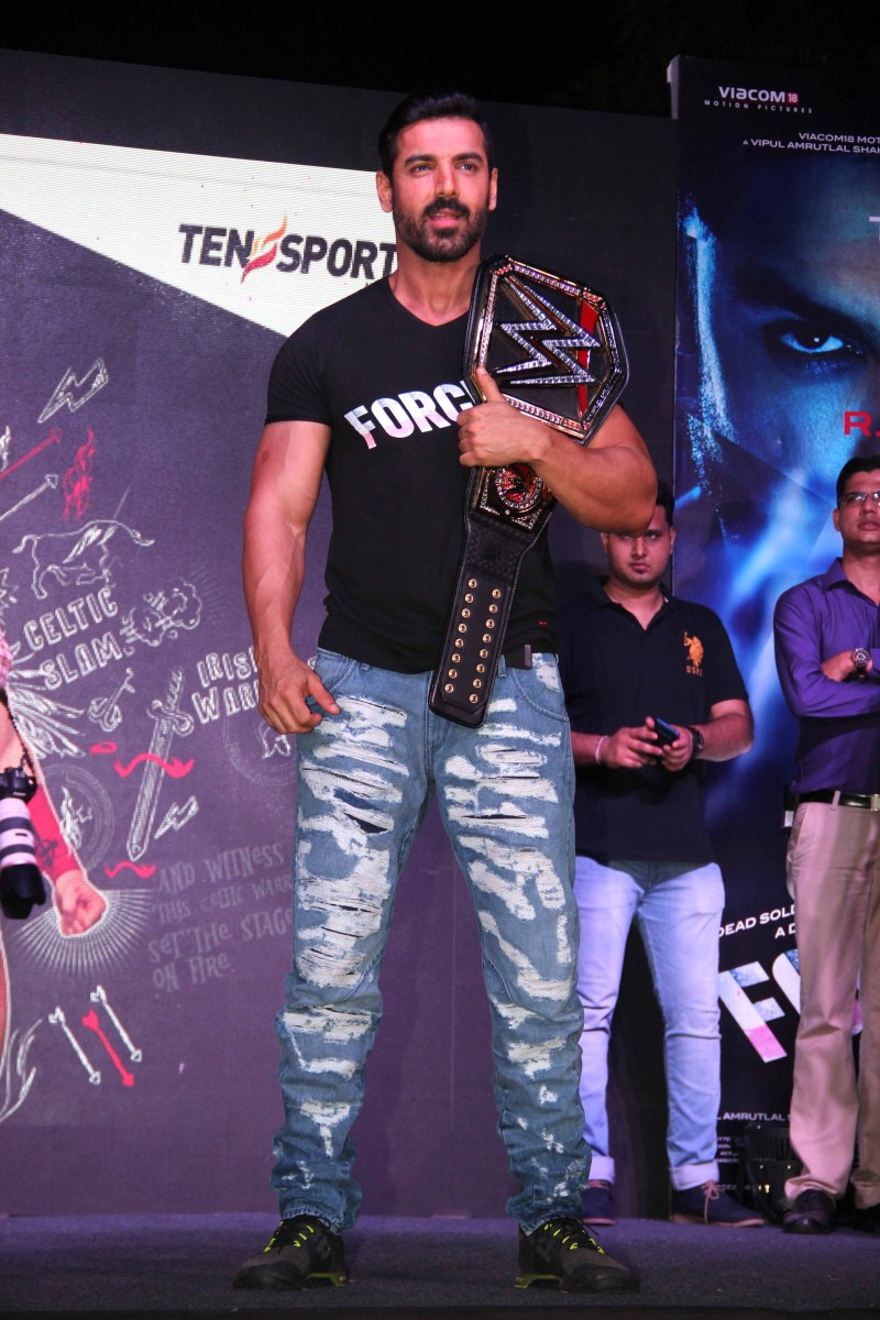 Mumbai: John Abraham during a programme #Gallery - Social News XYZ | Linen  shirt men, Mens vest fashion, John abraham