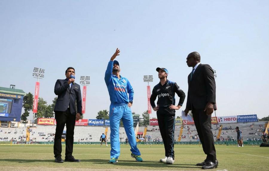 Virat Kohli scored an unbeaten 154 off just 134 deliveries as India beat New Zealand by seven wickets to take a 2-1 lead in the five-match One-Day International (ODI) cricket series here on Sunday. India beat New Zealand by 7 wickets,India beat New Zealand,India beats New Zealand,3rd ODI,India vs New Zealand,Virat Kohli,MS Dhoni