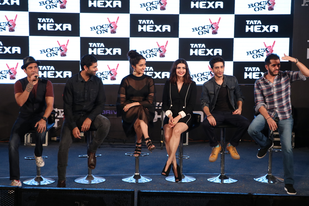 The news of Farhan Akhtar, Shraddha Kapoor, Purab Kohli, Shashank Arora and Prachi Desai to launch the much anticipated trailer of their upcoming musical extravaganza, Rock On!! 2 spread like wild fire. The event was also graced by producer Ritesh Sidhwani and exceptionally talented Ehsaan and Loy. Farhan Akhtar,Shraddha Kapoor,Prachi Desai,Rock On 2 trailer launch,Rock On 2 trailer,Rock On 2