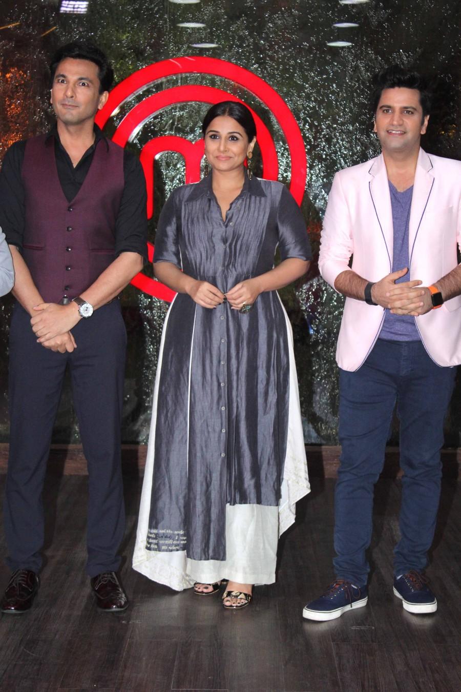 Photos of Bollywood actress Vidya Balan promotes Kahaani 2 on the sets of MasterChef Season. Vidya Balan,Vidya Balan promotes Kahaani 2,Kahaani 2,Kahaani 2 promotion,Kahaani 2 movie promotion,Kahaani 2 on the sets of MasterChef Season,MasterChef Season,Vidya Balan latest pics,Vidya Balan latest images,Vidya Balan latest photos,Vidya Balan latest