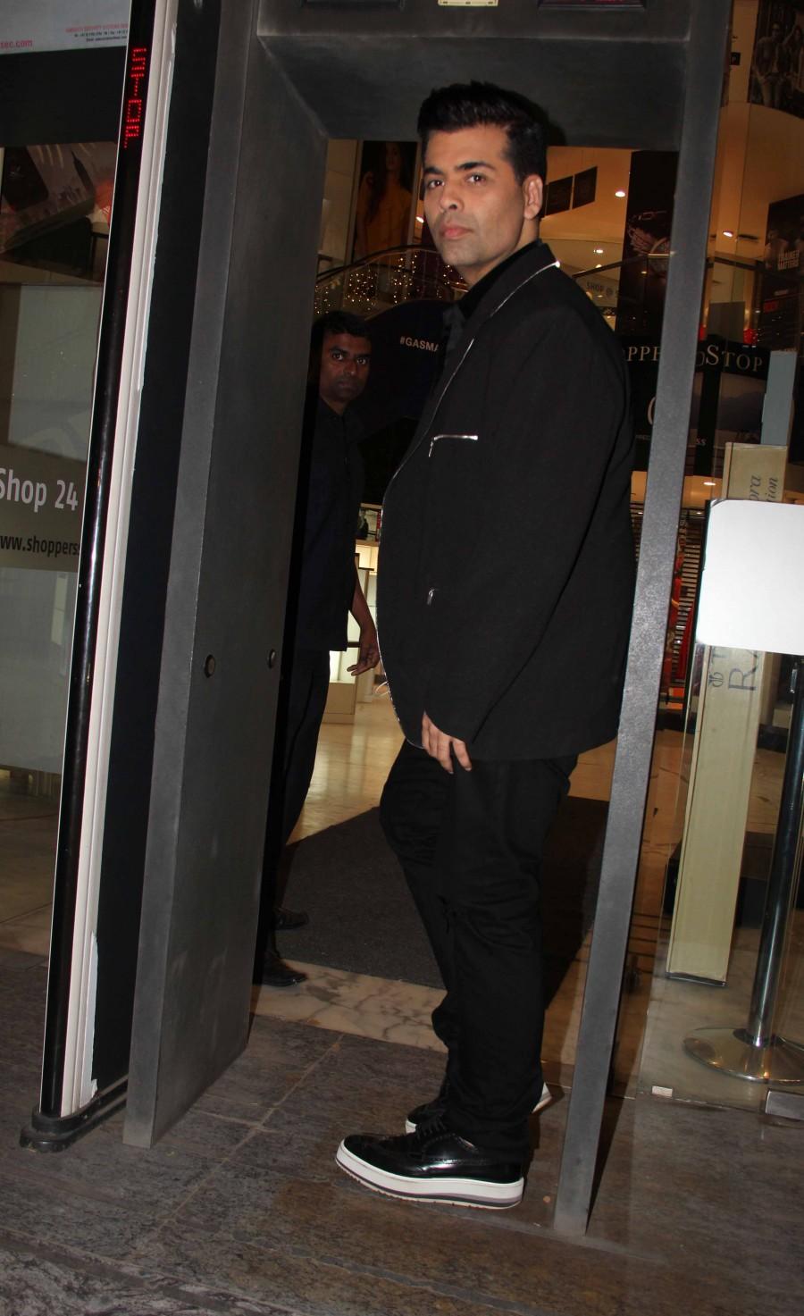 Karan Johar is seen arriving at Ae Dil Hai Mushkil special screening. Ae Dil Hai Mushkil special screening,Ae Dil Hai Mushkil,Rohit Dhawan,Gul Panag,Arjun Kapoor,Aadar Jain,Kiran Rao,Zoya Akhtar,Sidharth Malhotra,Karan Johar,Sanjay Kapoor,Manish Malhotra,Karisma Kapoor,Armaan Jain,Dino Morea,Anushka Sharma,Alia Bhatt,Ranbir