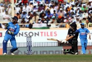 India vs New Zealand,India vs New Zealand Ranchi ODI,India vs New Zealand 4th ODI,India vs New Zealand pics,India vs New Zealand images,India vs New Zealand photos,India vs New Zealand stills,India vs New Zealand pictures