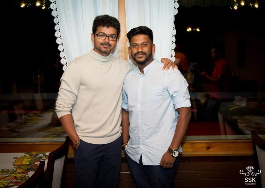 Bairavaa actor Vijay poses with Swiss fans. Bairavaa actor,Bairavaa,Vijay,Ilayathalapathy Vijay,Ilayathalapathy Vijay poses with Swiss fans,Vijay poses with Swiss fans,Vijay in Swiss,Vijay in Switzerland,Ilayathalapathy Vijay in Switzerland,Ilayathalapathy Vijay latest pics,Ilayathalapathy Vijay la