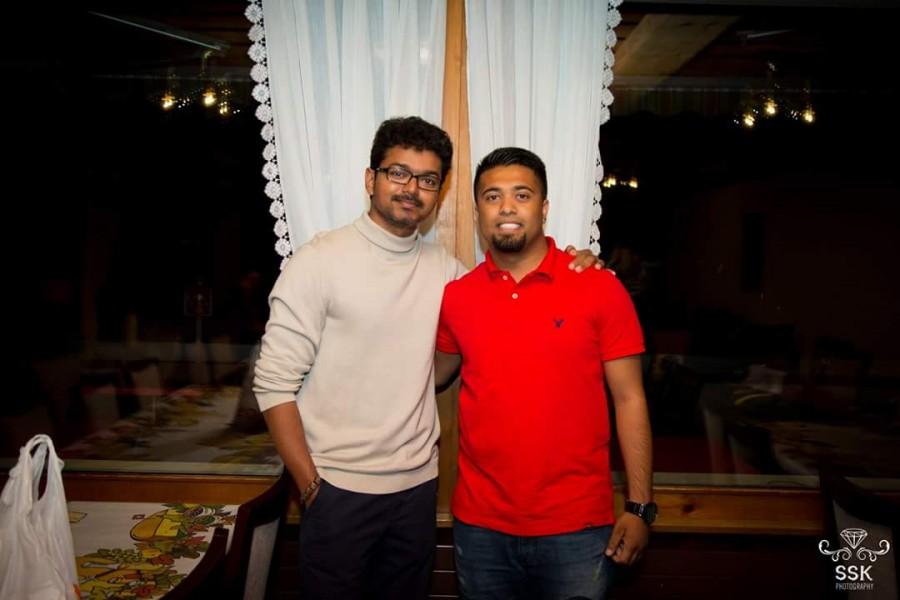 Bairavaa actor Vijay poses with Swiss fans. Bairavaa actor,Bairavaa,Vijay,Ilayathalapathy Vijay,Ilayathalapathy Vijay poses with Swiss fans,Vijay poses with Swiss fans,Vijay in Swiss,Vijay in Switzerland,Ilayathalapathy Vijay in Switzerland,Ilayathalapathy Vijay latest pics,Ilayathalapathy Vijay la