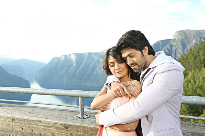 Santhu Straight Forward is an upcoming action film directed by Mahesh Rao and produced by K. Manju under the Jayyana films and Eros international banner. The film stars Yash and Radhika Pandit in the lead role, while Shaam and Sai Kumar appear in the supporting role. Yash,Radhika Pandit,Yash and Radhika Pandit,Yash,Radhika Pandit,Santhu Straight Forward,Kannada movie Santhu Straight Forward,Santhu Straight Forward pics,Santhu Straight Forward images,Santhu Straight Forward photos,Santhu Straight Forward stills,Santhu