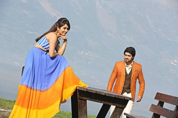 Yash, Radhika Pandit's Santhu Straight Forward latest movie stills