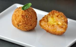 Deepavali 2016,Deepavali,Diwali parties,Diwali,Quick snack ideas for Diwali parties,happy Deepavali,Deepavali sweets,Deepavali snacks,Deepavali foods
