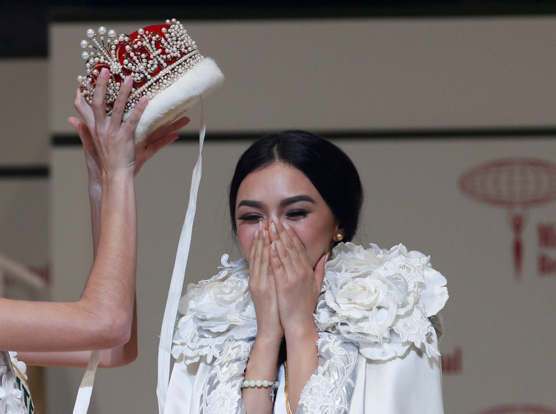 The Moment PH Bet Kylie Verzosa Won Miss International 2016 - Photos ...