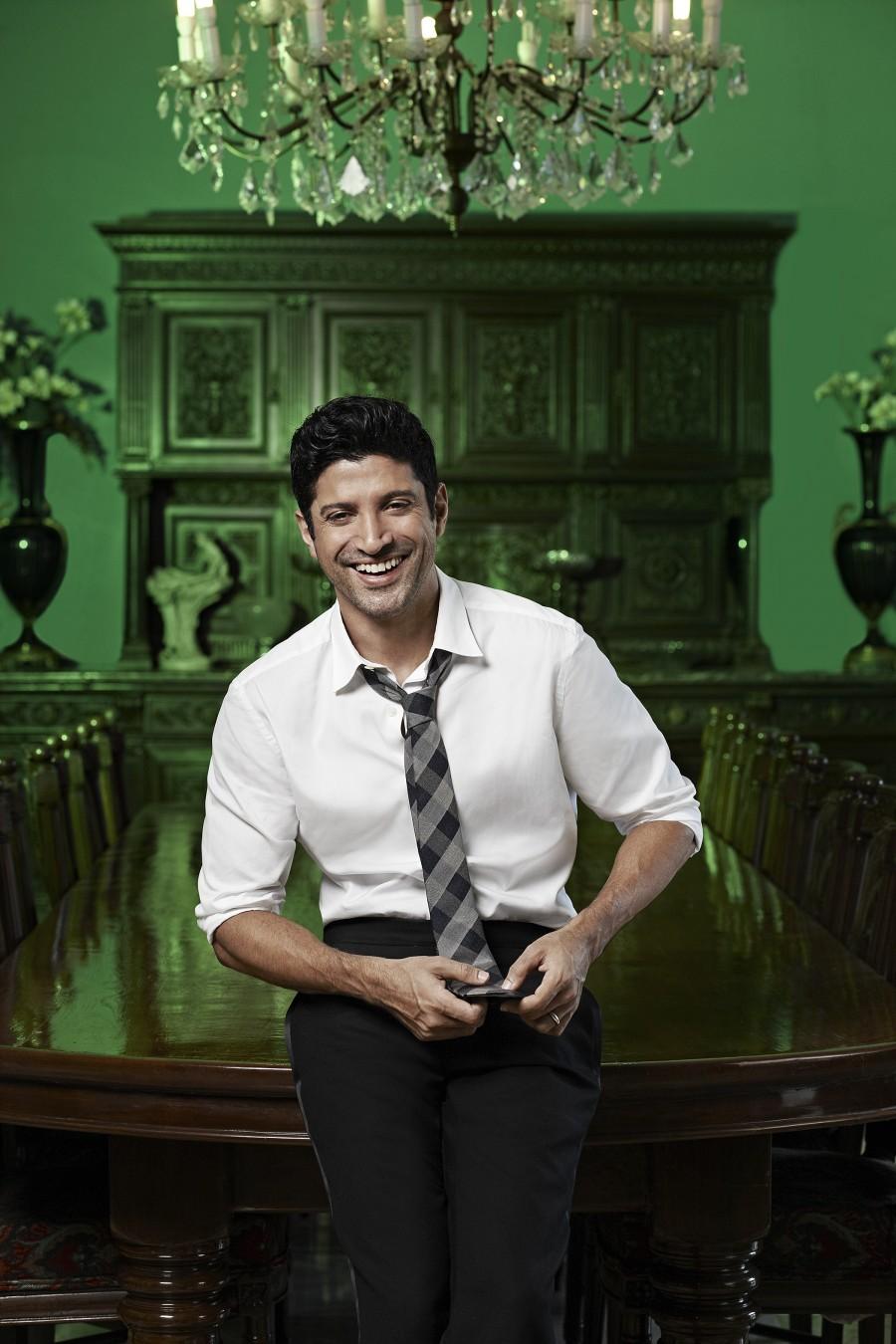 Farhan Akhtar: It's going to be a Rocking Diwali for Farhan Akhtar who will be celebrating the festival with his Rock On!! 2 team. Amidst the on going promotional spree, Farhan Akhtar is to have a get together with his entire Rock On!! 2 team to bask in the festival season. Deepika Padukone,Aamir Khan,Hrithik Roshan,Sanjay Dutt,Farhan Akhtar,Tiger Shroff,Shraddha Kapoor,Kriti Sanon,Yami Gautam,Radhika Apte,Rajkumar Rao,Ritesh Sidhwani,Bareilly ki Barfi,Diwali 2016