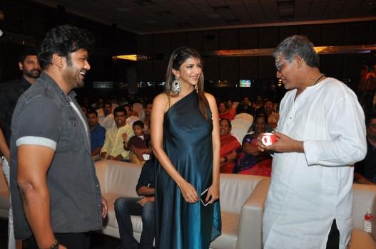 Telugu movie Naruda Donaruda Audio Launch event held at Hyderabad. Celebs like Nagarjuna, Akhil Akkineni, Sumanth, Lakshmi Manchu, Tanikella Bharani, Pallavi Subhash, Sricharan Pakala, Mallik Ram, Sushanth and others graced the event.