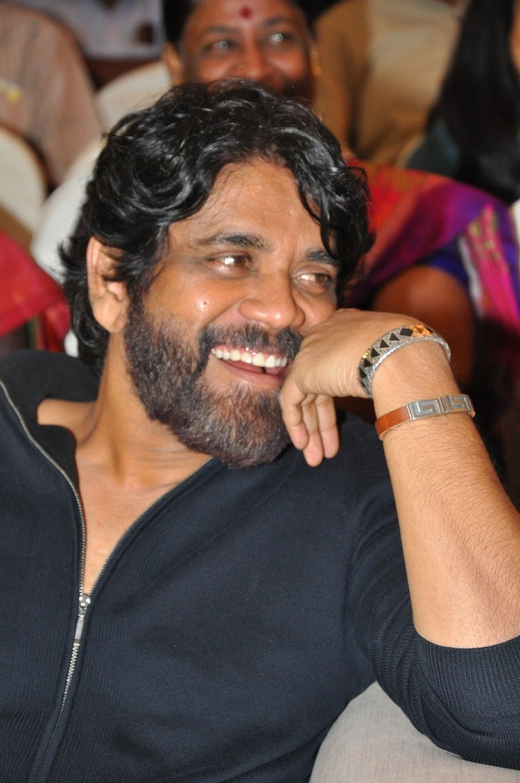 Telugu movie Naruda Donaruda Audio Launch event held at Hyderabad. Celebs like Nagarjuna, Akhil Akkineni, Sumanth, Lakshmi Manchu, Tanikella Bharani, Pallavi Subhash, Sricharan Pakala, Mallik Ram, Sushanth and others graced the event. Naruda Donaruda audio launch,Naruda Donaruda audio,Naruda Donaruda,Naruda Donaruda music launch,Nagarjuna,Akhil Akkineni,Sumanth,Lakshmi Manchu,Tanikella Bharani,Pallavi Subhash,Sricharan Pakala,Mallik Ram,Sushanth
