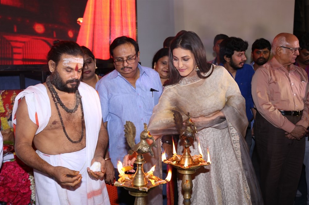 Tamil movie Odi Odi Uzhaikkanum launched in Chennai. Celebs like Santhanam, Amyra Dastur, Ghibran, Stunt Silva, Manikandan, Murali Ramaswamy, Gopinath, Kalaipuli S Thanu, KS Srinivasan, Kasthuri Raja, Chitra Lakshmanan, T Siva and others graced the event. Odi Odi Uzhaikkanum movie launch,Odi Odi Uzhaikkanum,Odi Odi Uzhaikkanum movie pooja,Santhanam,Amyra Dastur,Ghibran,Stunt Silva,Manikandan,Murali Ramaswamy,Gopinath,Kalaipuli S Thanu,KS Srinivasan,Kasthuri Raja,Chitra Lakshmanan,T Siva