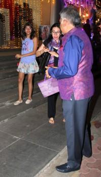 Photos of Bollywood actress Karisma Kapoor spotted with daughter at Bandra.