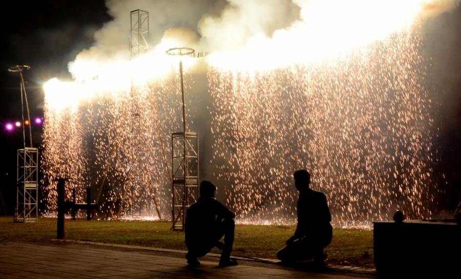 Here are the Stunning Photos of Diwali celebrations across the India. Stunning Photos of Diwali Celebrations,Diwali Celebrations,Diwali celebrations in india,Diwali Celebrations across the India,Diwali Celebrations across the world,Diwali Celebrations pics,Diwali Celebrations images,Diwali Celebrations photos,Diwali Celebra