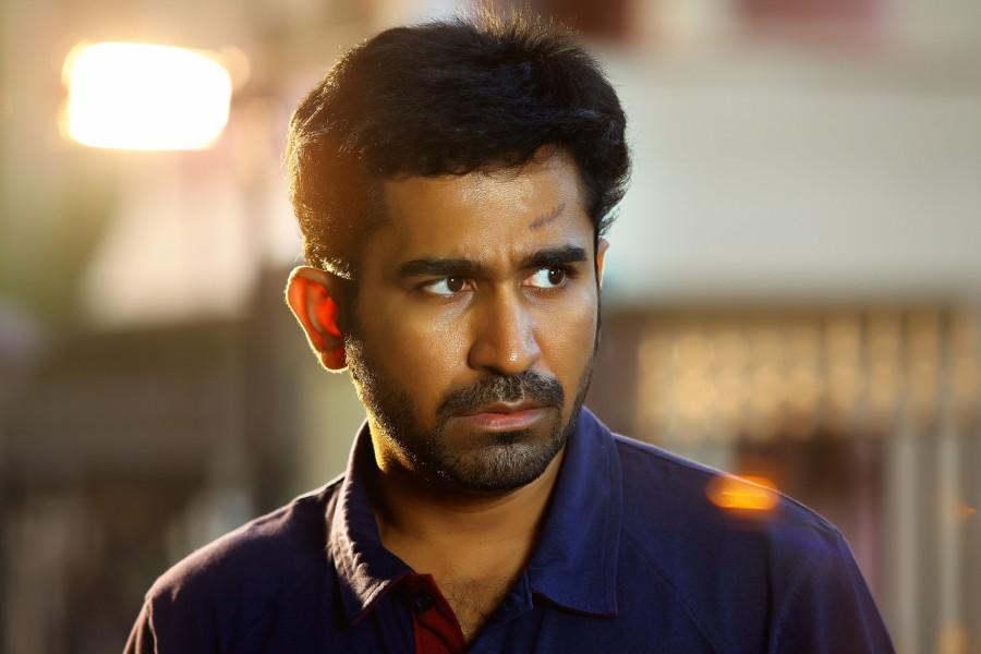 Bethaludu is an upcoming Telugu psychological thriller film Written and directed by Pradeep Krishnamoorthy and produced by Fathima Vijay Antony. Starring Vijay Antony and Arundhathi Nair in the lead role, while Charuhasan, Meera Krishnan, Y. G. Mahendra, Siddhartha Shankar, Kamal Krishna, Aadukalam Murugadoss and Vijay Sarathy appears in the supporting role. Bethaludu movie stills,Bethaludu,Vijay Antony,Arundhathi Nair,Charuhasan,Meera Krishnan,Y. G. Mahendra,Siddhartha Shankar,Kamal Krishna,Aadukalam Murugadoss,Bethaludu movie pics,Bethaludu movie images,Bethaludu movie photos,Bethaludu movie pictures
