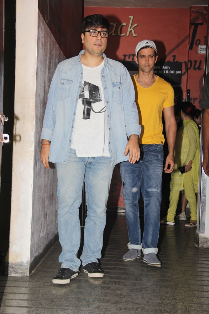 Photos of Bollywood actor Hrithik Roshan and starcast of upcoming movie Dangal spotted at Juhu PVR in Mumbai. Hrithik Roshan,Dangal,Dangal stars,Hrithik Roshan at PVR Juhu,Hrithik Roshan at PVR,actor Hrithik Roshan,Hrithik Roshan pics,Hrithik Roshan images,Hrithik Roshan photos,Hrithik Roshan stills,Hrithik Roshan pictures
