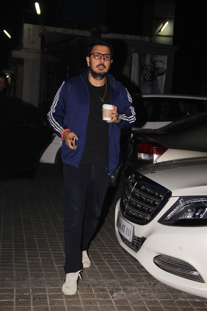 Photos of Bollywood actor Hrithik Roshan and starcast of upcoming movie Dangal spotted at Juhu PVR in Mumbai. Hrithik Roshan,Dangal,Dangal stars,Hrithik Roshan at PVR Juhu,Hrithik Roshan at PVR,actor Hrithik Roshan,Hrithik Roshan pics,Hrithik Roshan images,Hrithik Roshan photos,Hrithik Roshan stills,Hrithik Roshan pictures