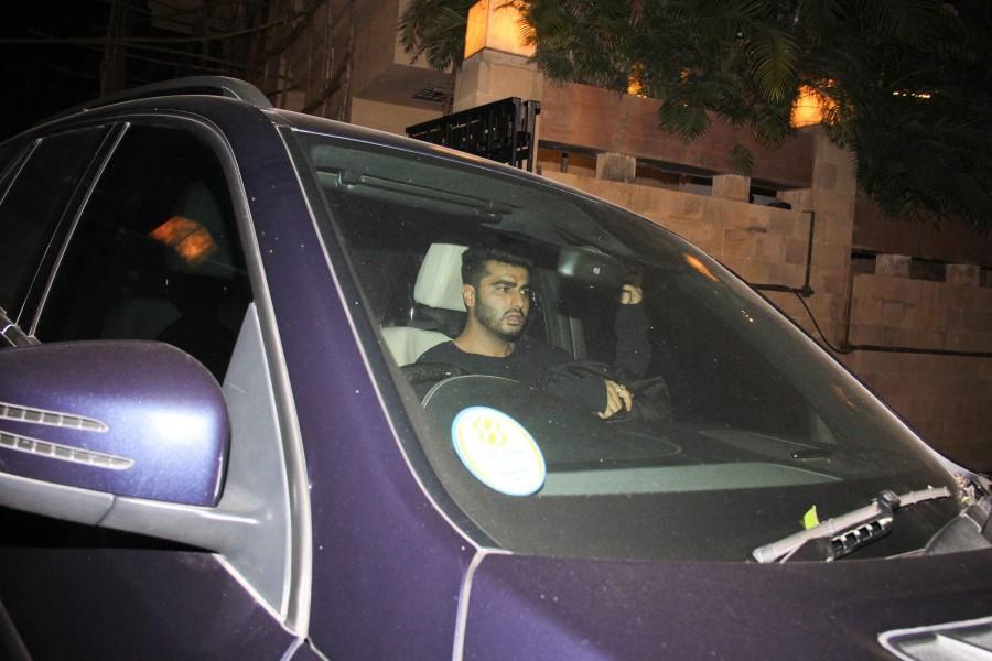 Photos of Bollywood actor Arjun Kapoor spotted at Malaika Arora's House. Arjun Kapoor,Arjun Kapoor and Malaika Arora,Arjun Kapoor at Malaika Arora house,Malaika Arora,Malaika Arora with Arjun Kapoor,Arjun Kapoor SPOTTED Outside Malaika Arora's House