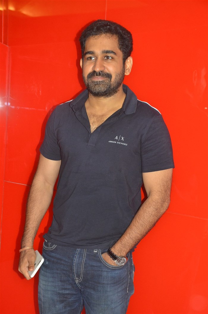 Tamil movie Saithan Audio Launch held at Chennai. Celebs like Vijay Antony, Arundhathi Nair, SA Chandrasekar, Shoba Chandrasekhar, Kitty, Pradeep Krishnamoorthy, Fathima Vijay Antony, YG Mahendran, GNR Kumaravelan, Ishari K Ganesh, Sudha Mahendra, SR Prabhu, Meera Krishnan, Shibu Thameen, Katrakatta Prasad and others graced the event. Saithan Audio Launch,Saithan Audio,Saithan,Vijay Antony,Arundhathi Nair,SA Chandrasekar,Saithan Audio Launch pics,Saithan Audio Launch images,Saithan Audio Launch photos,Saithan Audio Launch stills,Saithan Audio Launch pictures