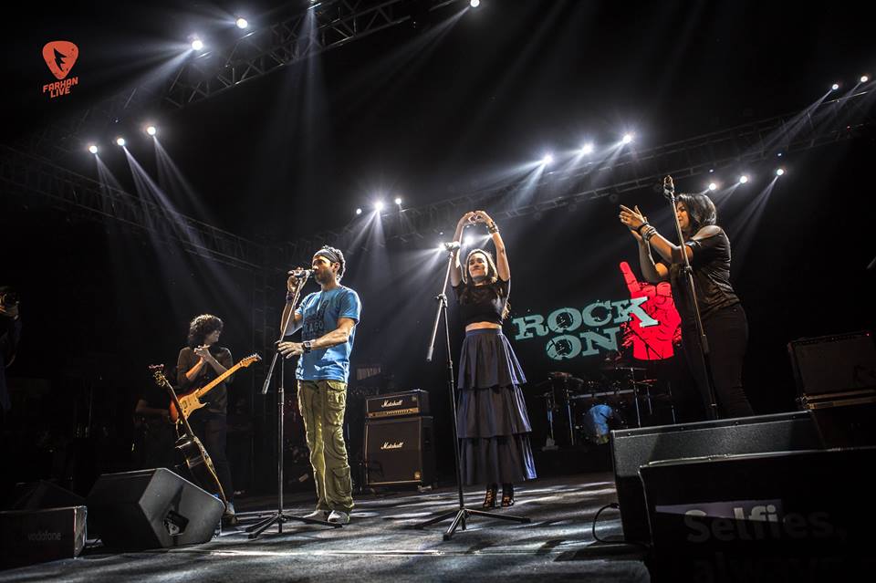 The team, comprising of Farhan Akhtar and Shraddha Kapoor as lead vocalists, accompanied by members of Farhan Live had performed at a mall in Bangalore recently. The crowd attending the concert was left electrified by the headbanging performance put up by the Rock On!! 2 team. Arjun Rampal,Farhan Akhtar,Shraddha Kapoor,Rock On 2,Rock On 2 in Bangalore,Rock On 2 promotion,Rock On 2 movie promotion,rock on 2 promotion