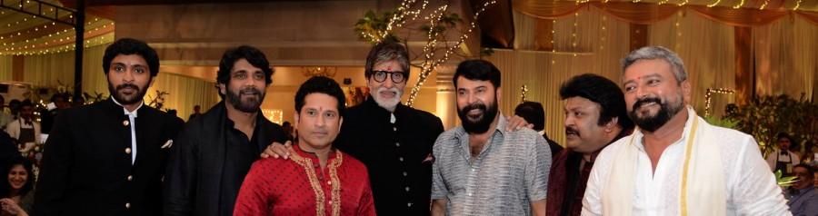 Vikram Prabhu, Akkineni Nagarjuna, Sachin Tendulkar, Amitabh Bachchan, Mammootty, Prabhu and Jayaram pose for a group photo during the grand Diwali bash in Thrissur. Diwali bash,amitabh bachchan,mammootty,Akkineni Nagarjuna,prabhu,jayaram,manju warrier,celebs attend diwali bash in thrissur,kalyan group diwali celebration